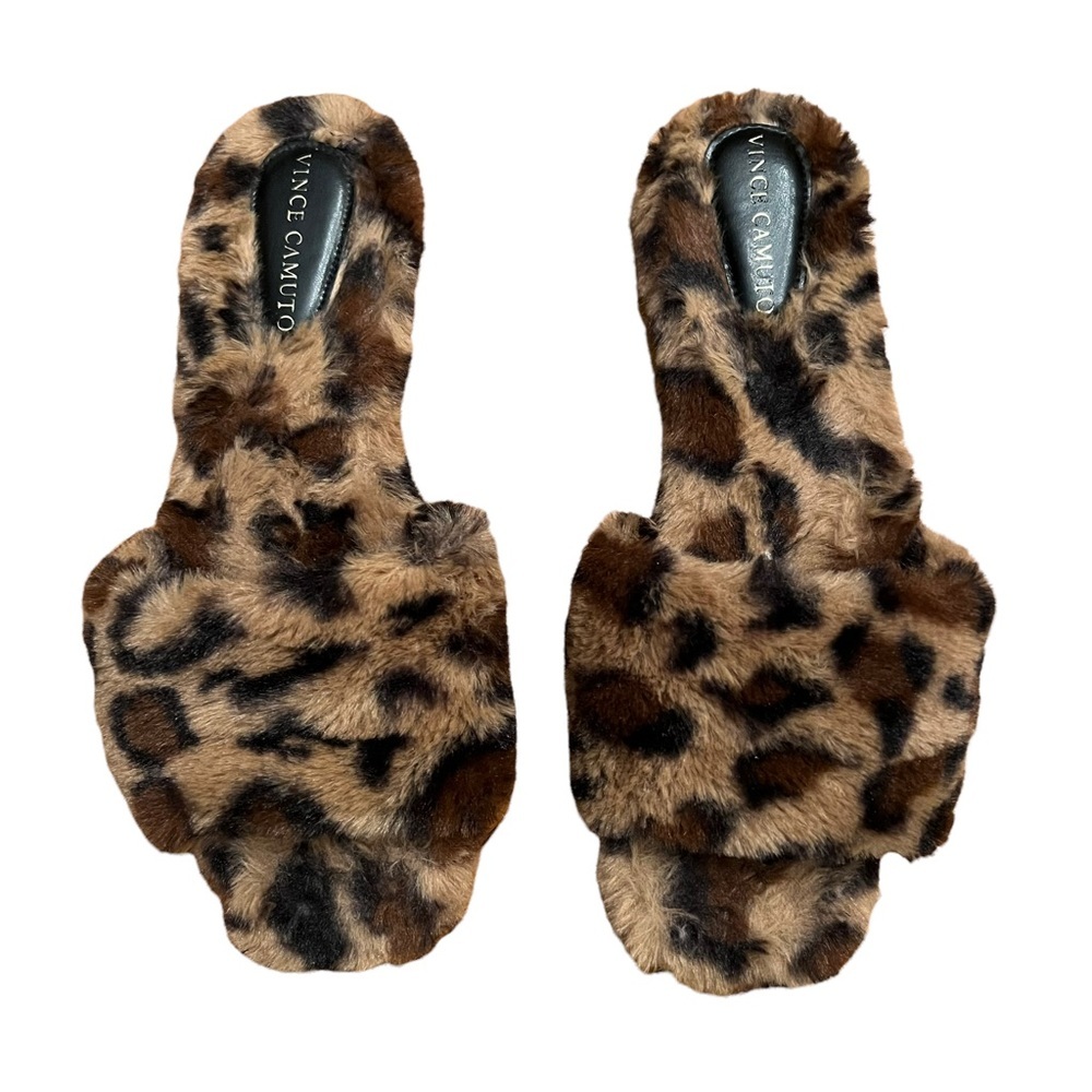 EUC Vince Camuto Ampendie Slipper Faux Fur Leopard Print Size 9.